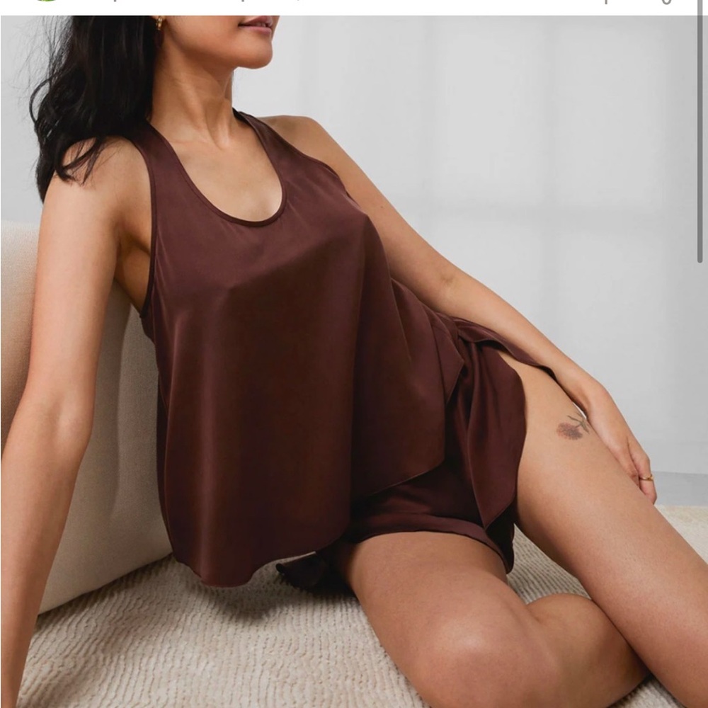 LUNYA BNWT Silk Tulip Back Short Set in Dozing Umber Size S